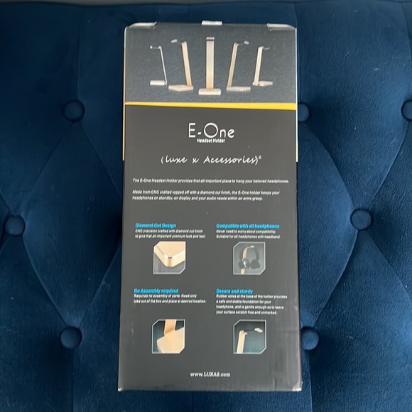 BRAND NEW!! LUXA2 E-One Gold Universal Headphone Stand for Headsets - Picture 2 of 3